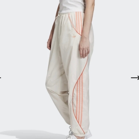 New Adidas track pant XL - Picture 2 of 6
